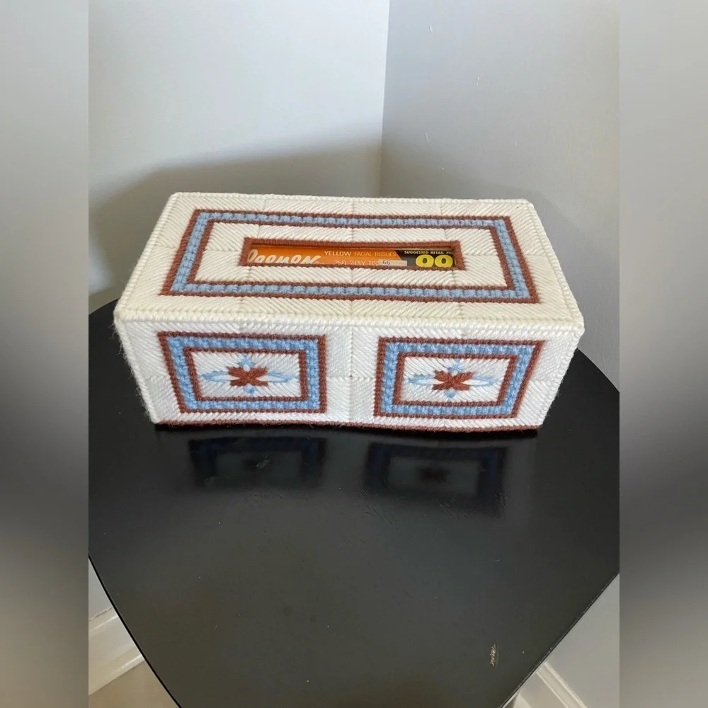 Vintage Kleenex geometric holder
